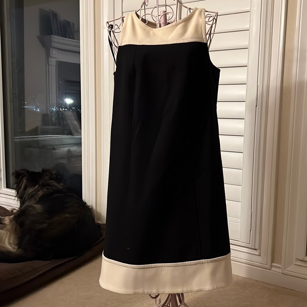 Loft classic look dress black and cream/white